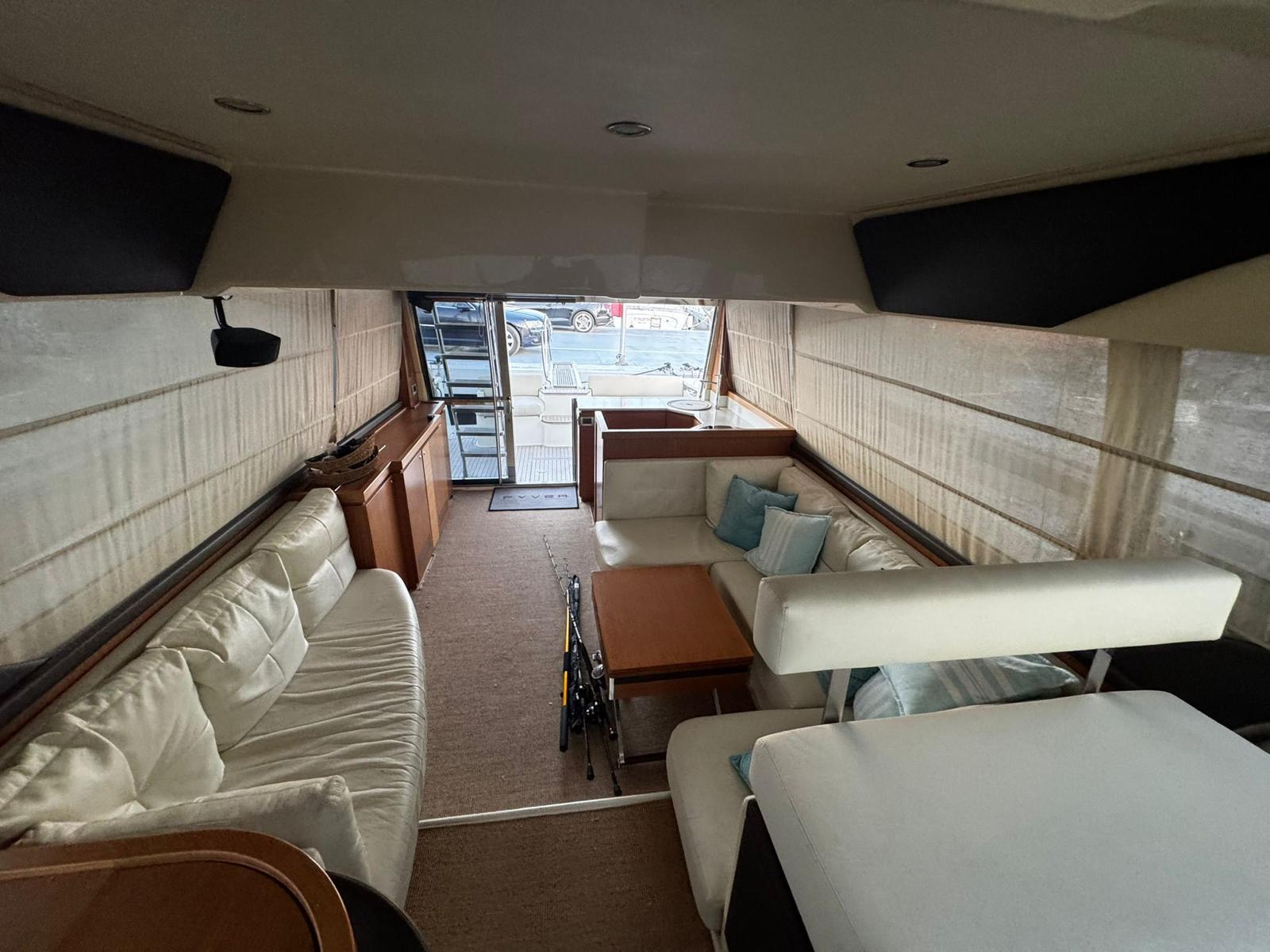 2009 FERRETTI YACHTS 470 